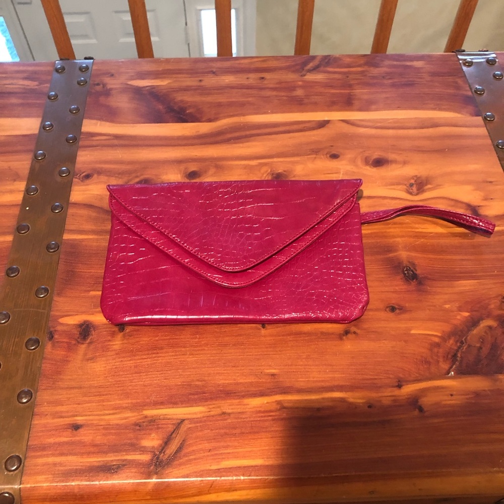 Forever 21 wristlet